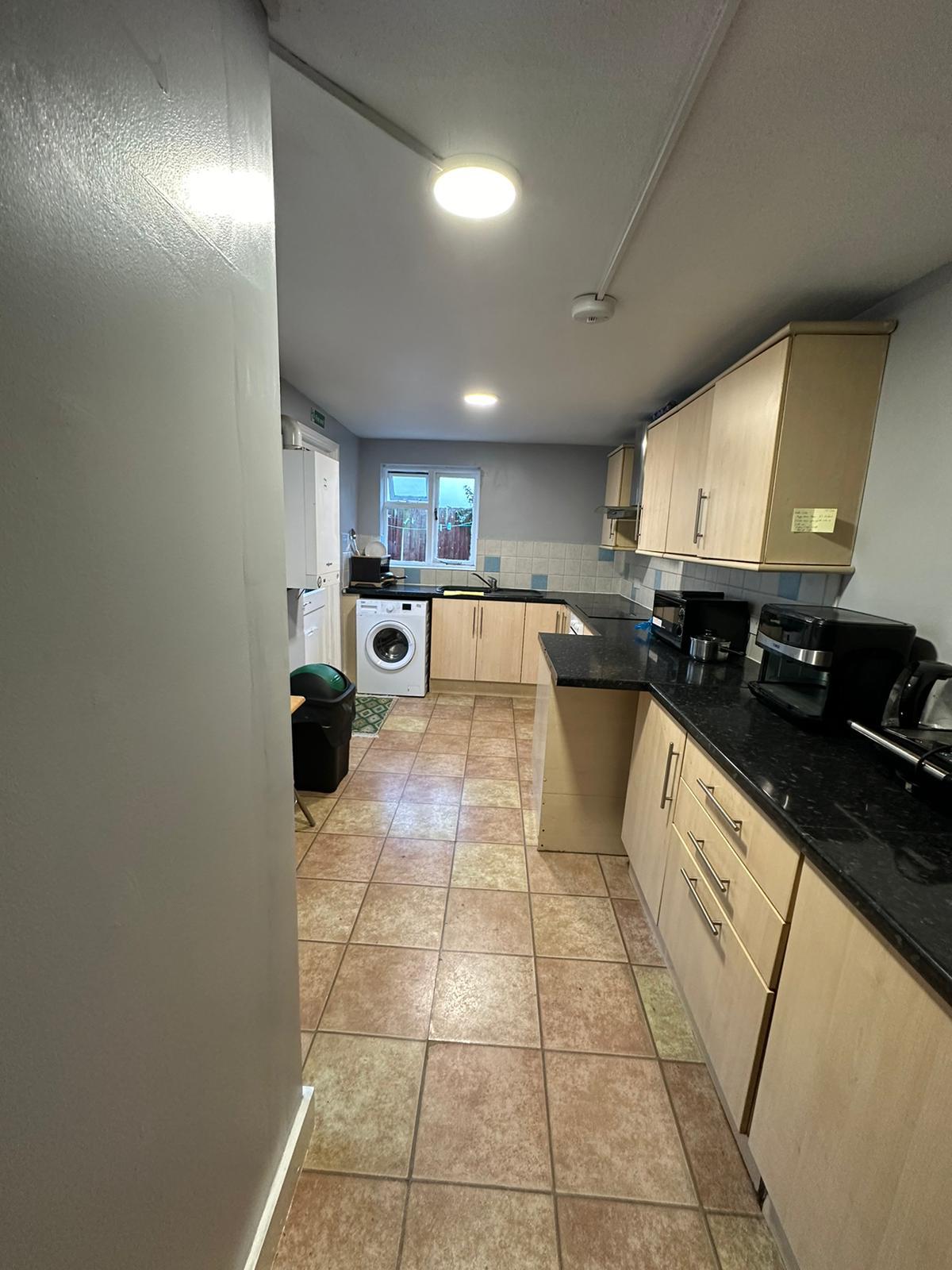🌟Large Double or Single Room – Upper Road, Plaistow (E13 0D
